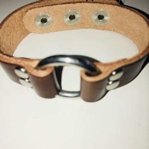 Lot of 2 leather bands